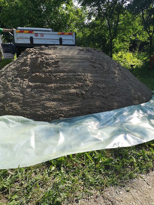 Transport nisip, balast, moloz, pământ