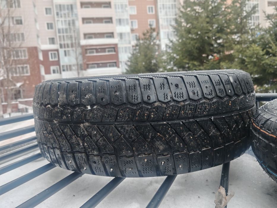 Продам покрышку R15