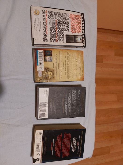 Книги на английски език