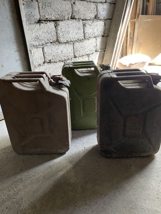 Продаются канистры