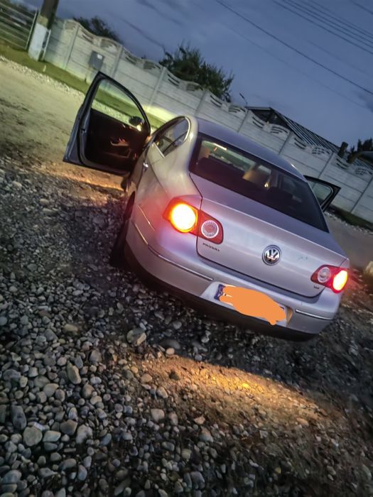 VOLKSWAGEN Passat 2006