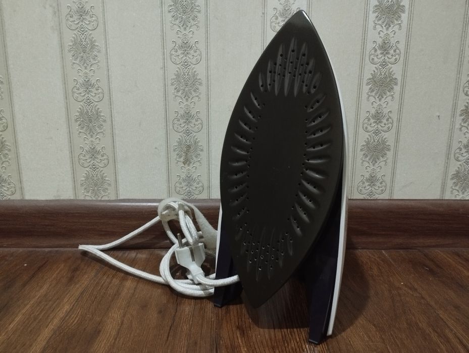 Паровой утюг Panasonic