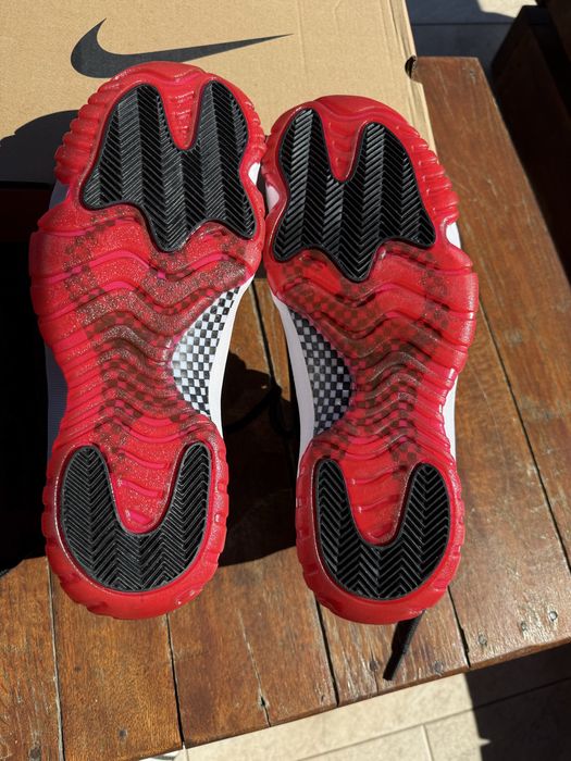 Air Jordan 11 Retor Bred