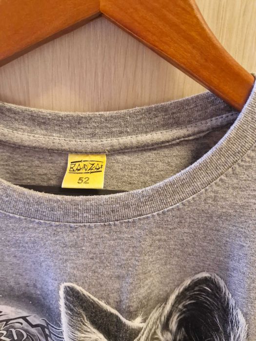 Продават се мъжки тениски