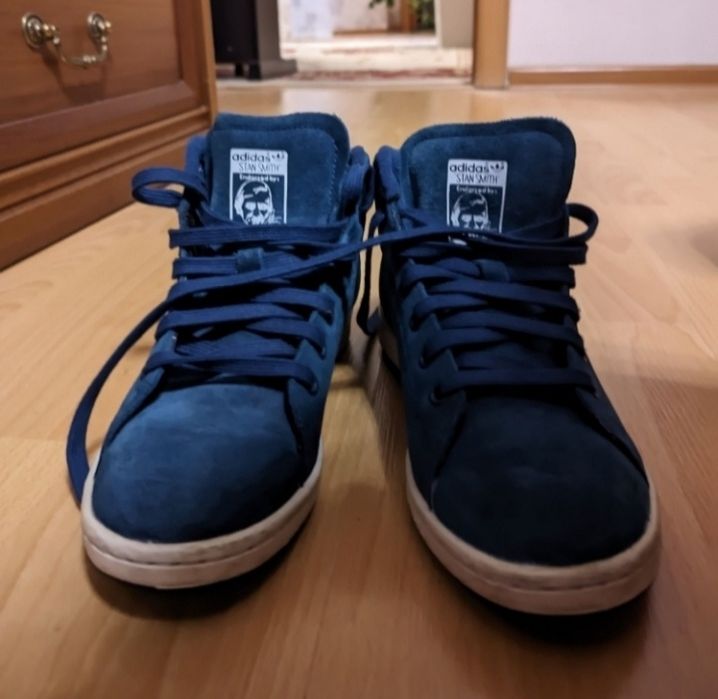 Отдам кросовки даром !!!