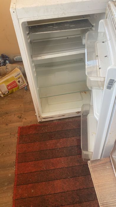 Холодильник продам срочно