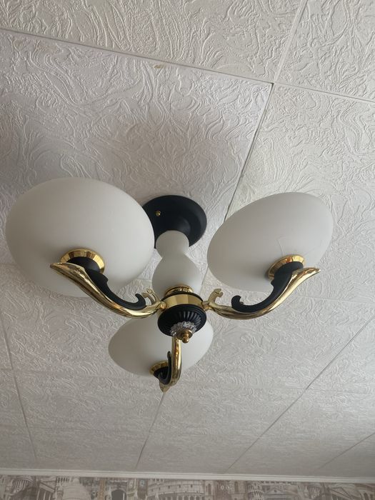 Люстра на плафоны