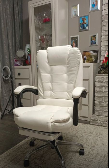 Ортопедическое белое офисное кресло с подставкой Функция массажа