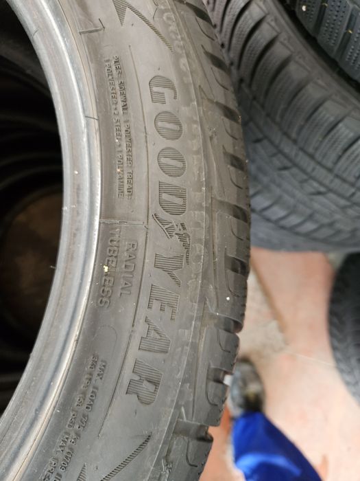 Гуми 225/50/18 дот19