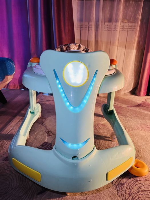 Продам многофункциональный ходунок.