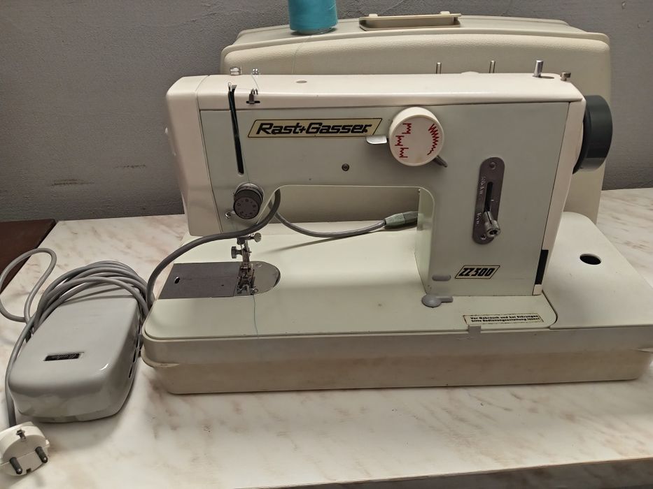 Mașina de cusut electrica