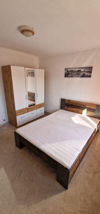 Se oferă apartament de închiriat