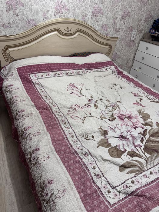 Продам спальный гарнитур