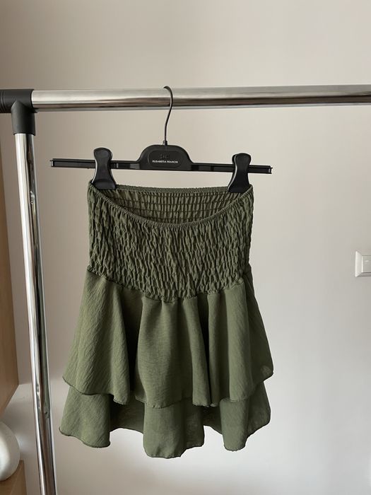 Страхотни Сетове топ и пола подходящи за специален повод