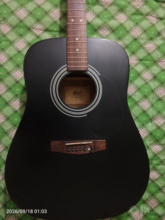 Gitara cort 150$ kami bor