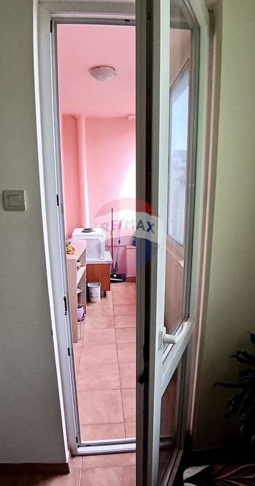 Продава се Двустаен апартамент в Варна, Център - 68 кв.м за 1380 €/кв.м - Снимка #9