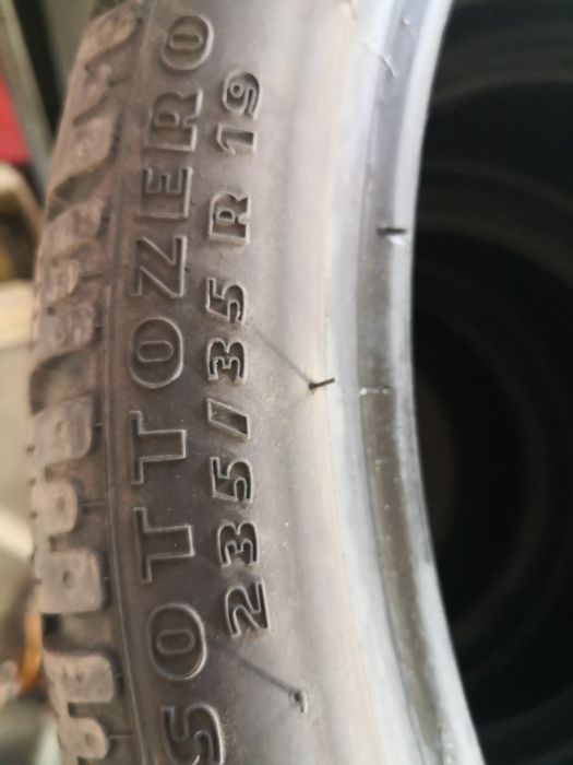 235 35 19 цола гуми Pirelli дот 21