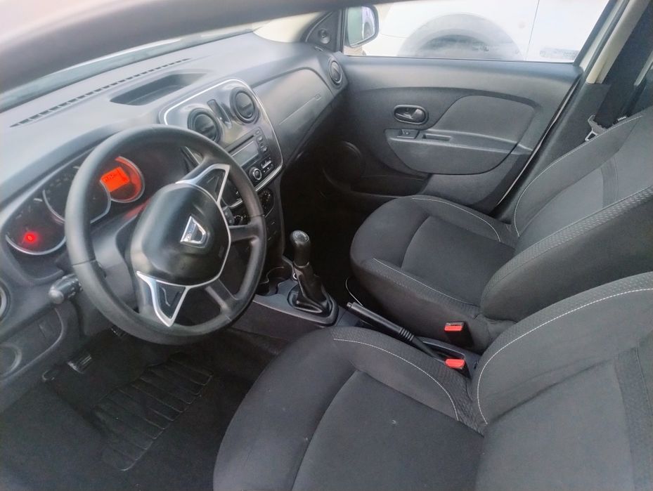 Vând Dacia Logan 2017