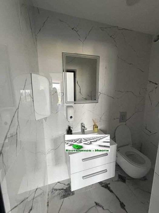 Дава се под наем Офис в Пловдив, Център - 104 кв.м за 1560 € - Снимка #6