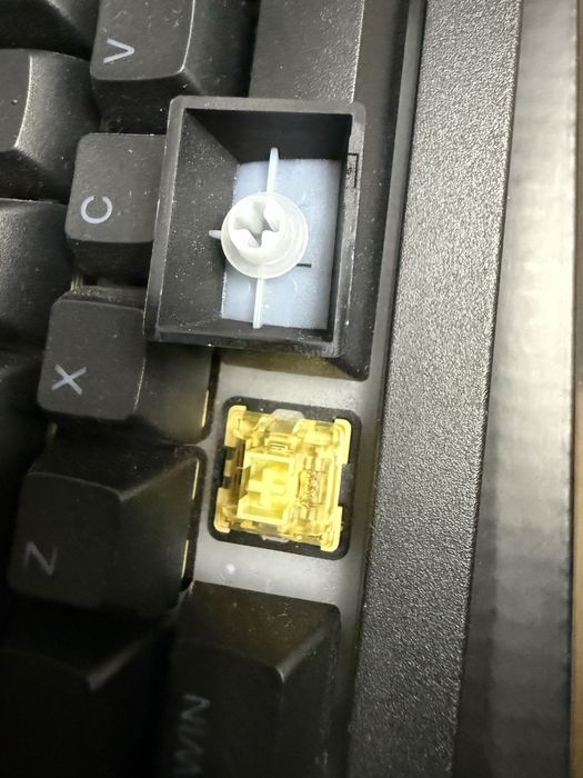 Tastatura mecanica Akko yellow switch