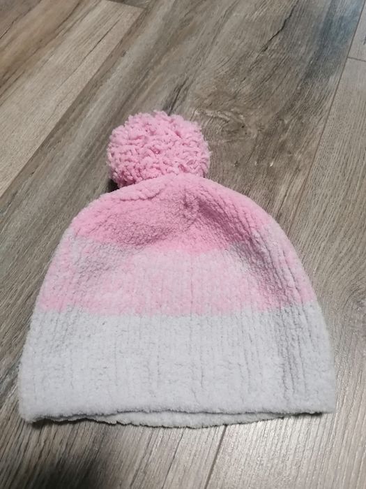 Детски ръчно плетени шапки Миньон, Бухалче, Куче, с помпон, с цвете