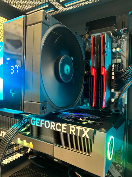 Геймърски компютър AMD Ryzen 7 5700X, RTX 5060 Ti 8GB, 16GB ram