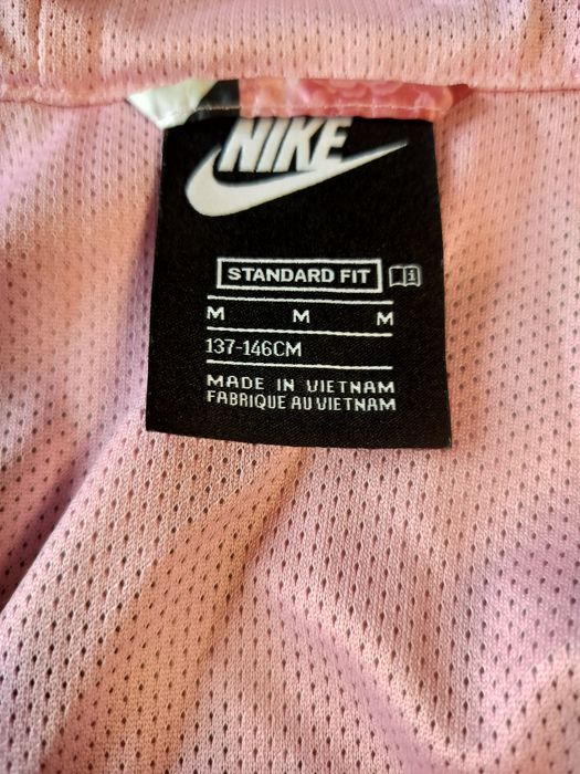 Nike яке за момиче,пролетно,уникален дизайн.