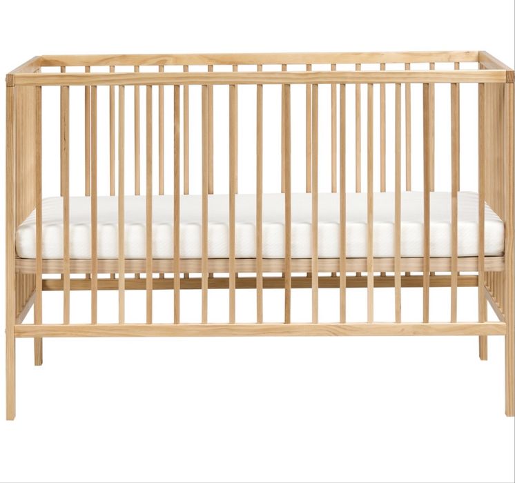 Patut lemn baby needs