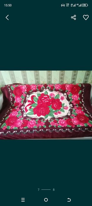 Продам подушки пухоперовые ,плед, покрывало