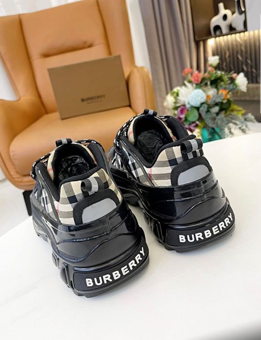 Обувки burberry