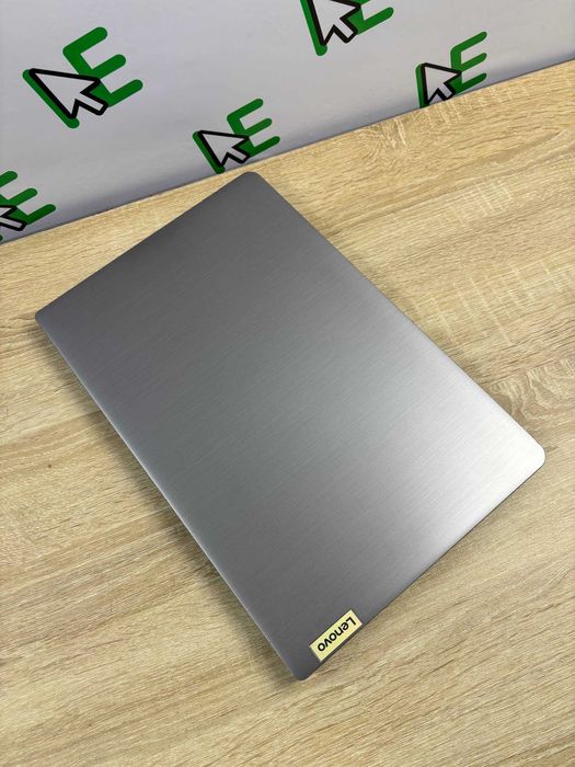 Lenovo IdeaPad 3 15ALC6 15'6 / Ryzen 5 5500U / 8 GB / SSD 250 GB