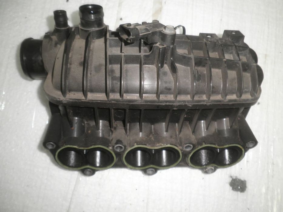 Galerie admisie cu senzor presiune Ford Ecosport, Focus 3, 1.0 Ecoboost 1047092S01 0261230309