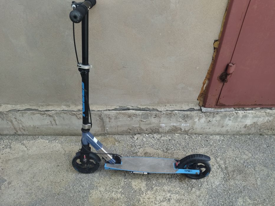 Самокат Roces Синий