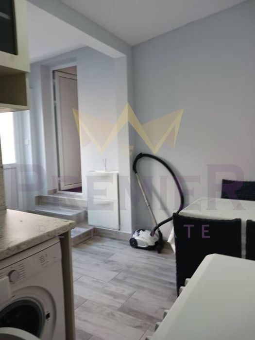 Дава се под наем Етаж от къща в Варна, Колхозен пазар - 80 кв.м за 295.8 € - Снимка #2