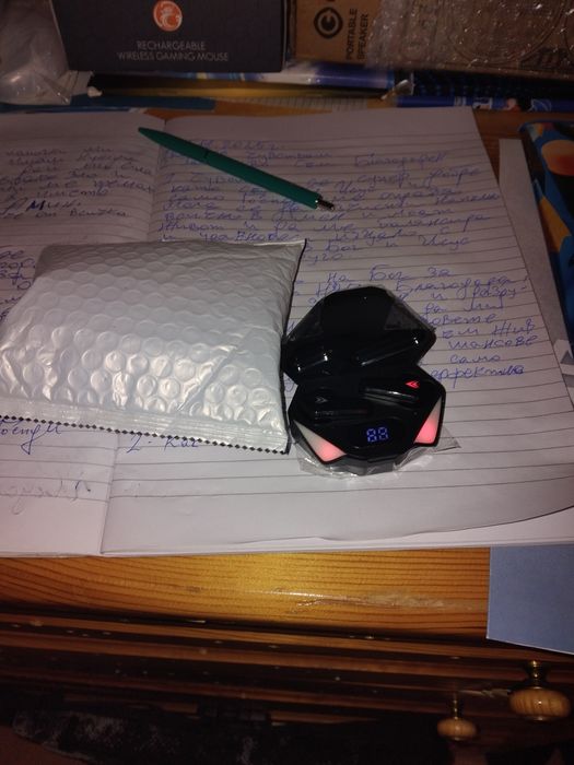 Чисто Нови Блутут лед слушалки