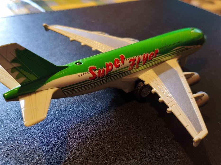 Самолетчета   модел Airbus A380