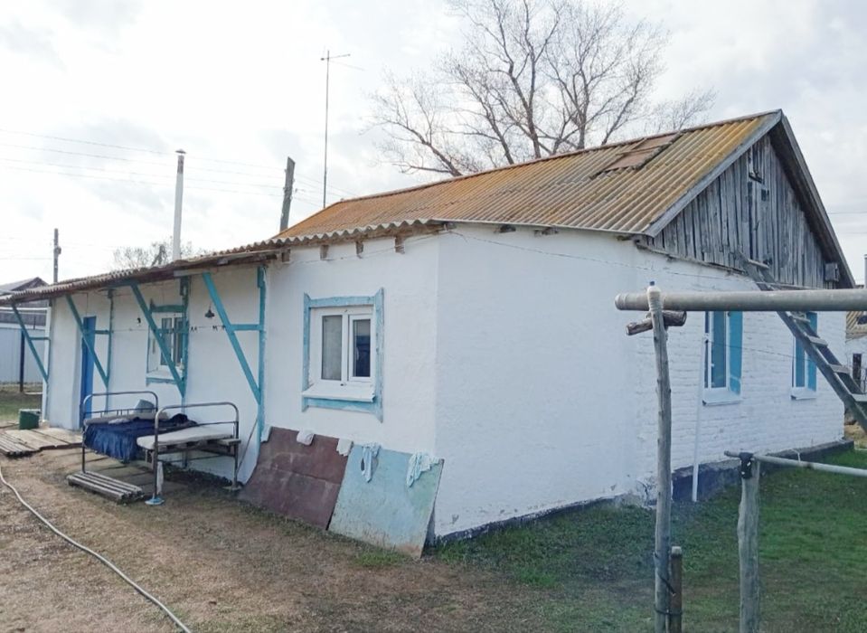 Продается дом в пос. Аксуат Теректинского района