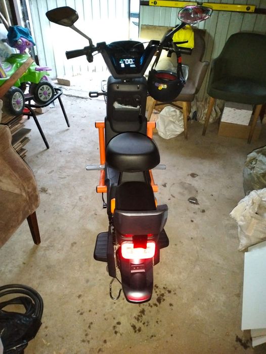 Продам электровелосипед "Танк800W"