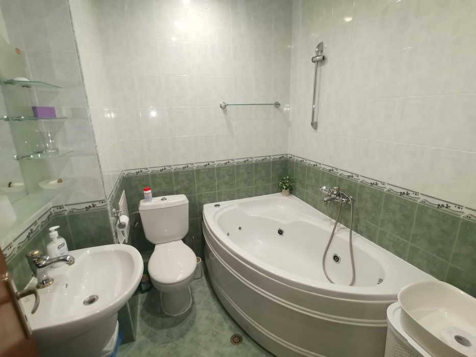 Дава се под наем Тристаен апартамент в София, Манастирски ливади - 120 кв.м за 561 € - Снимка #12