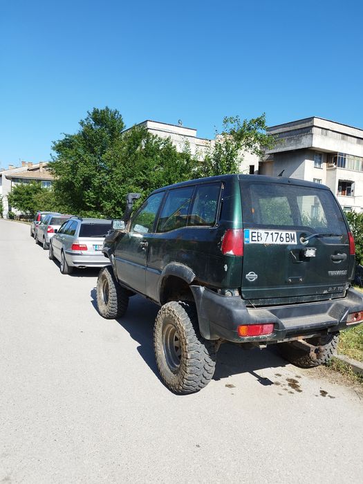 Nissan terrano 2 2.7