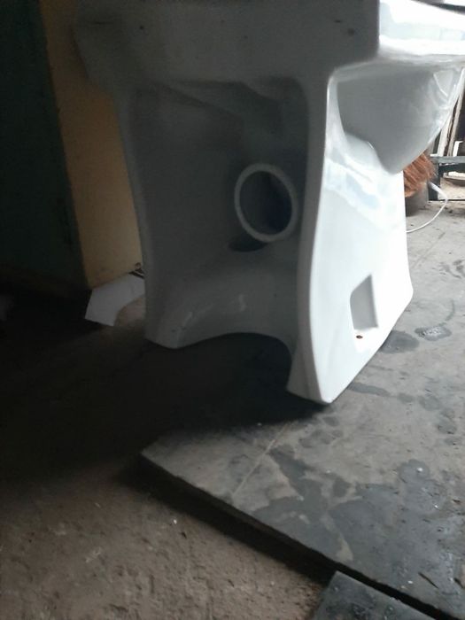 Продам унитаз хорошим состояние