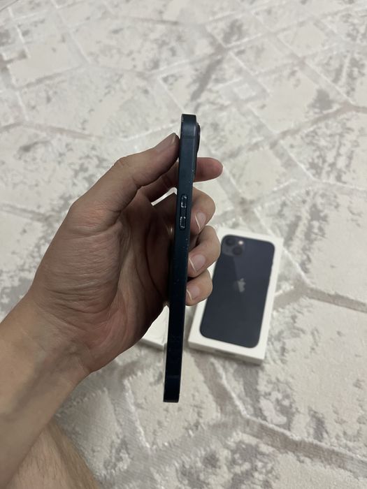 Айфон 13 в хорошем состояний