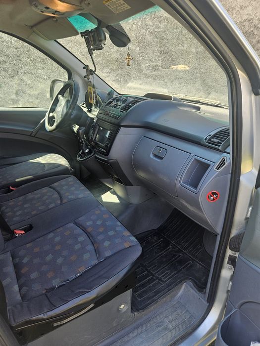 Vând Mercedes Vito