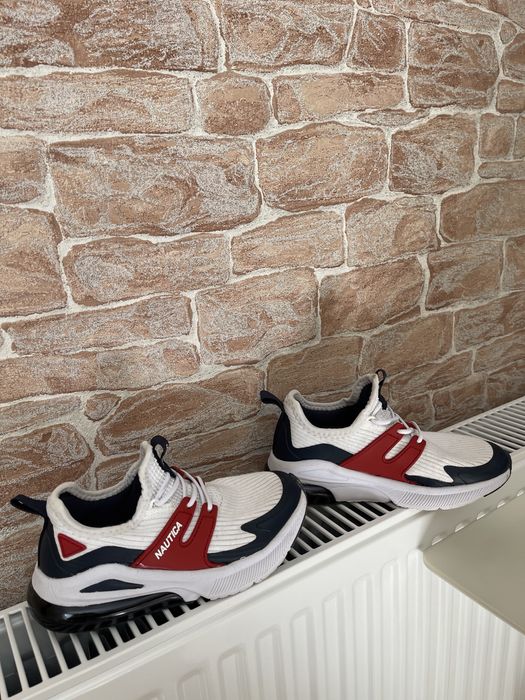 Adidași Nautica
