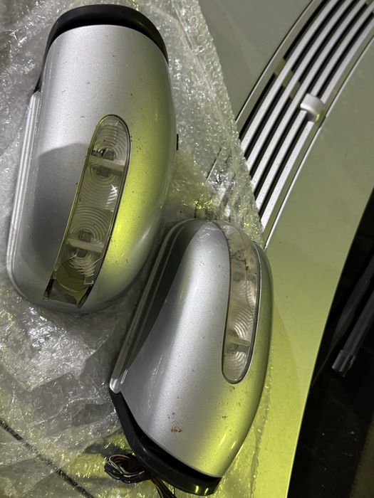 Продам зеркала боковые на мерседес