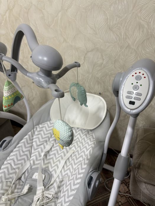 Продам качельку люльку