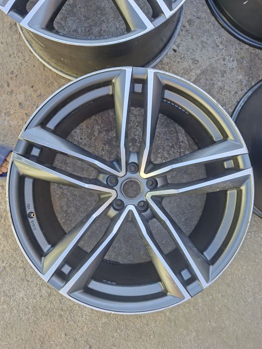 Jante 5×112 R22  in 2 latimi Audi Q7,Q8,SQ8,RS Q8 ,A6,A7