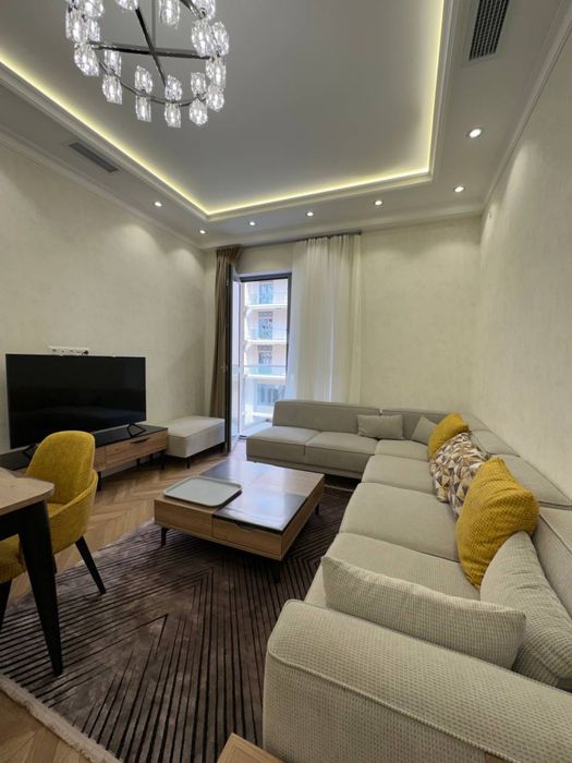 Сдаётся 2 комнатная квартира на Мирабад Авеню