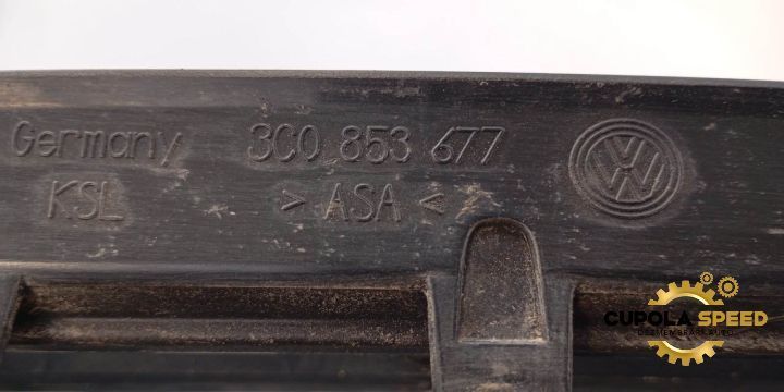 Grila bara fata centru 3C0853677 Volkswagen VW Passat B6 [2005 - 2010