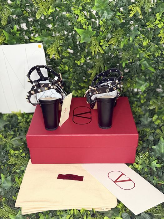 Pantofi/Tocuri Valentino Garavani Rockstud Ankle Strap Sandal 90 Mm